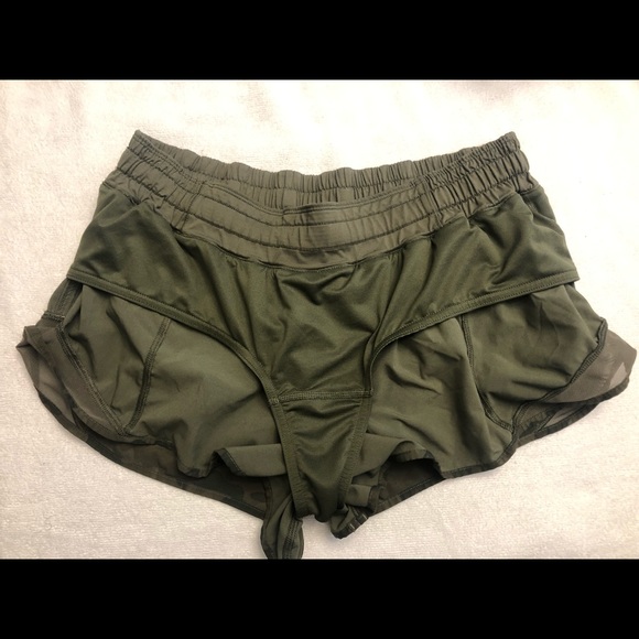 Rare Lululemon Green Savasana Camo Hotty Hot - Picture 3 of 4